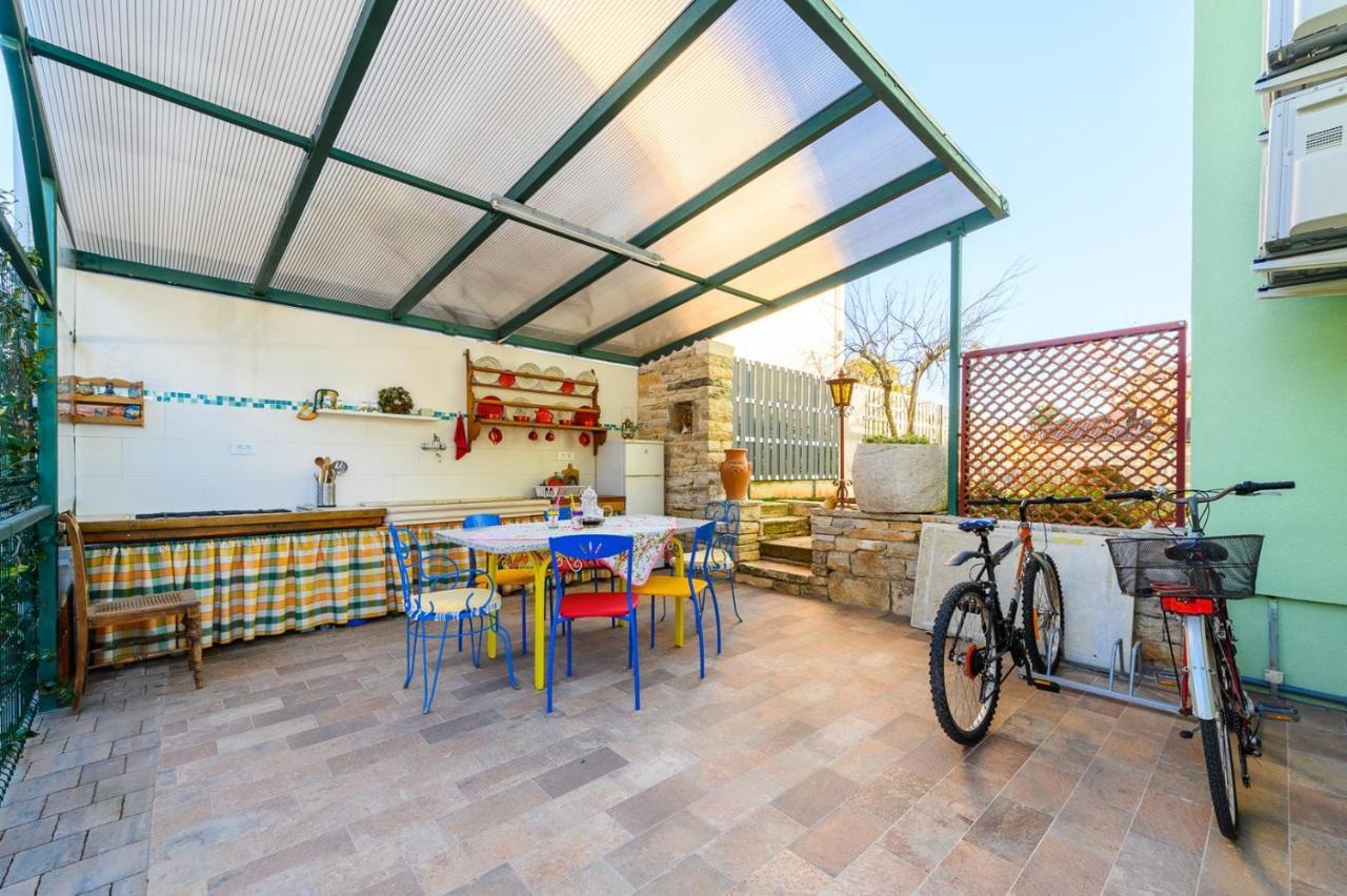 Andrea House With Apartments Umag Exterior foto